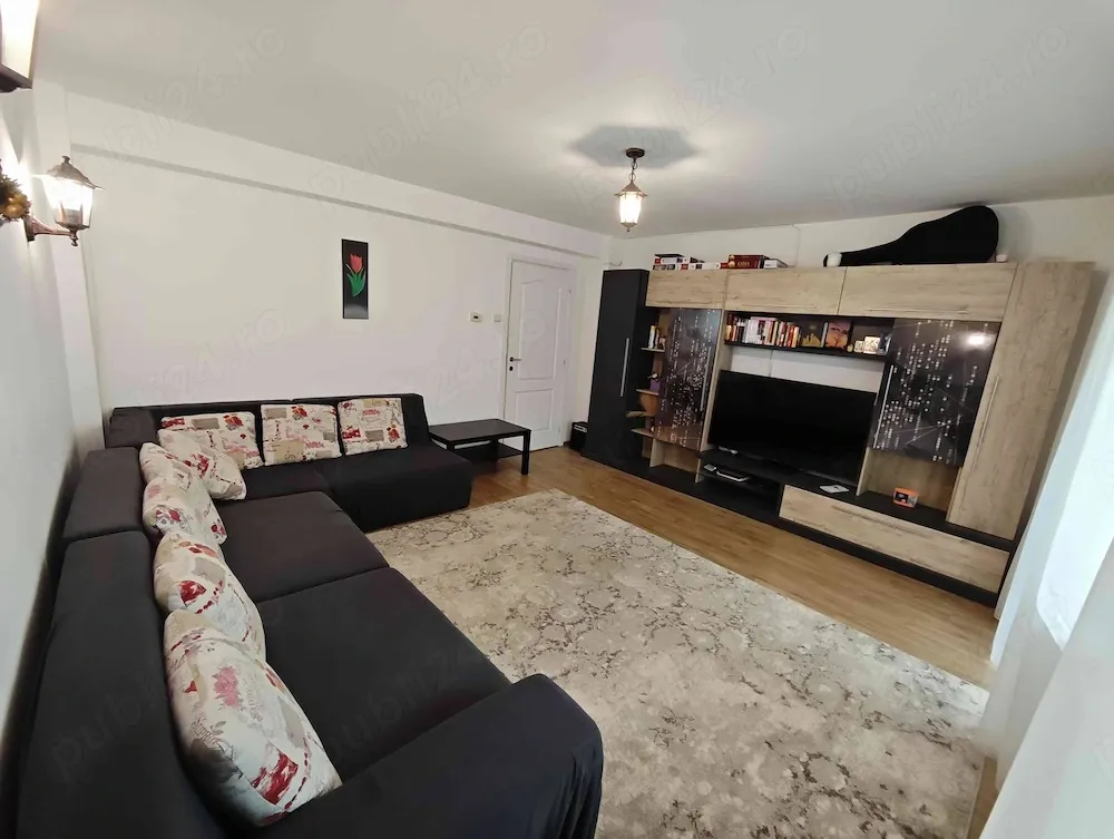 Apartament 3 camere, Sector 6