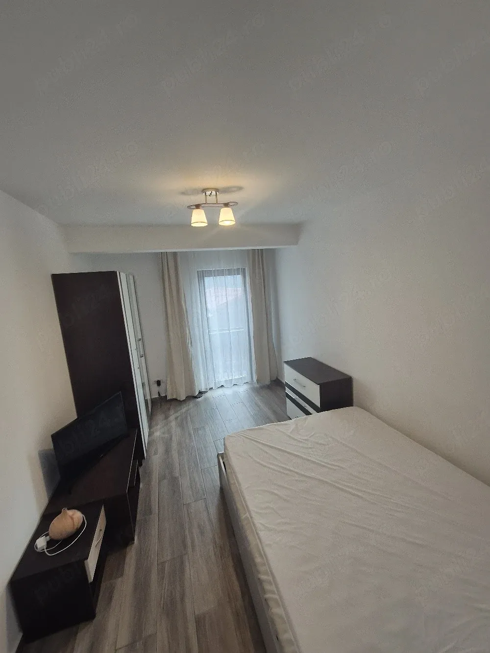 închiriez apartament cu 2camere - imagine 1