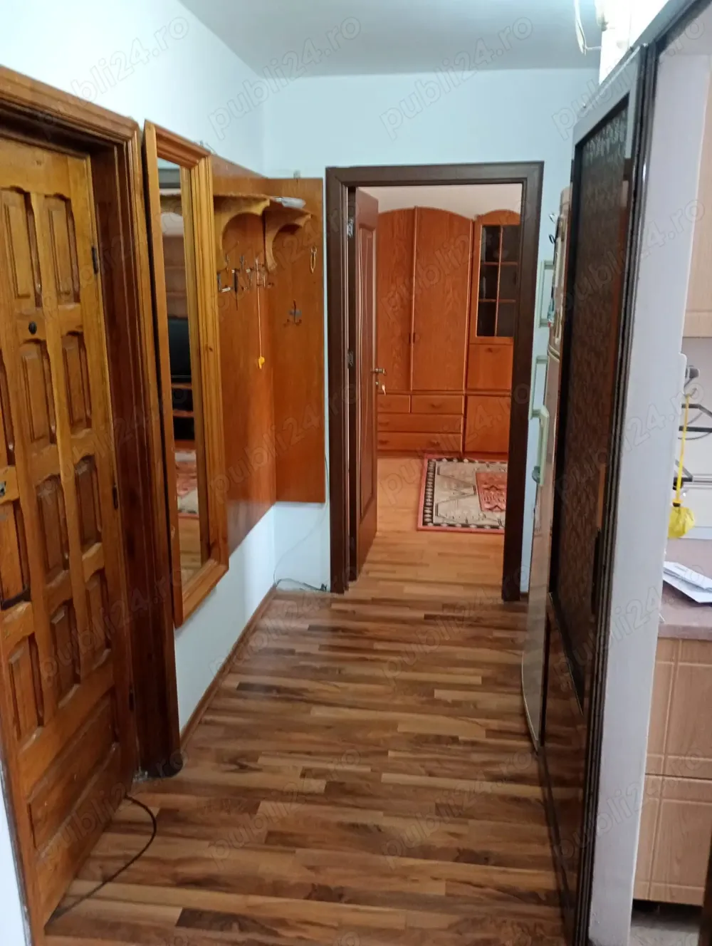 Inchiriez apartament 2 camere