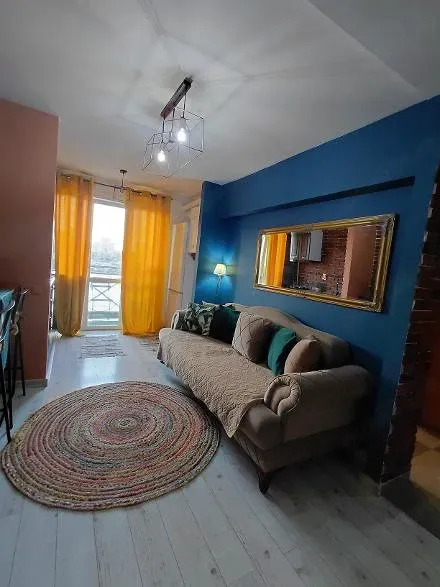 Persoana fizica inchiriez 2 camere SD in Podu Ros cu parcare