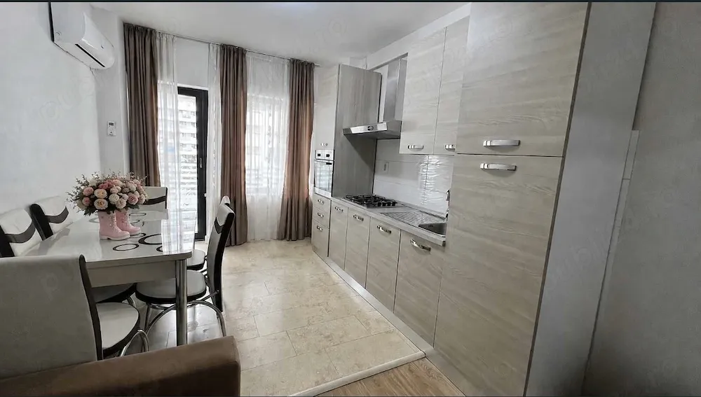 Apartament 2 camere Royal Towm
