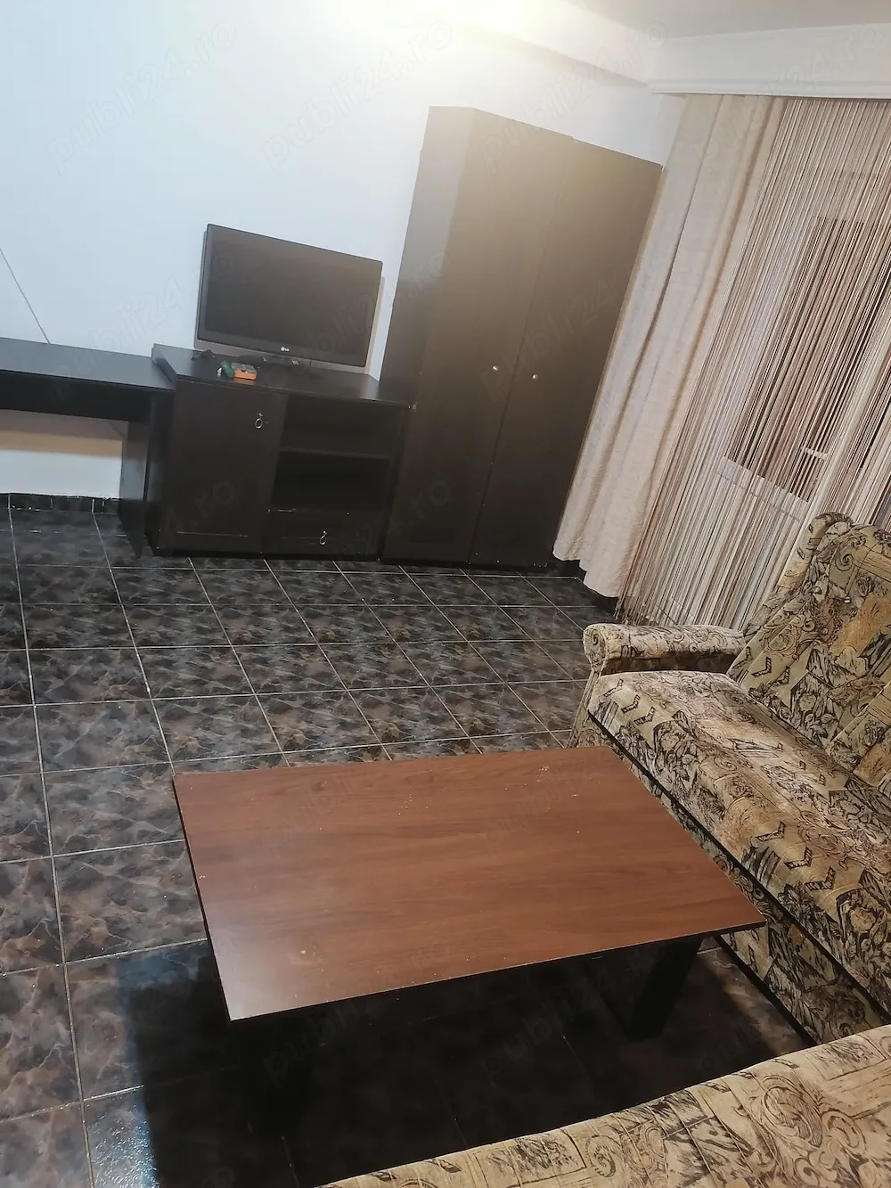 Închiriez garsonieră mobilată și utilată   41 mp   Zona Exercițiu-1250lei luna - imagine 1