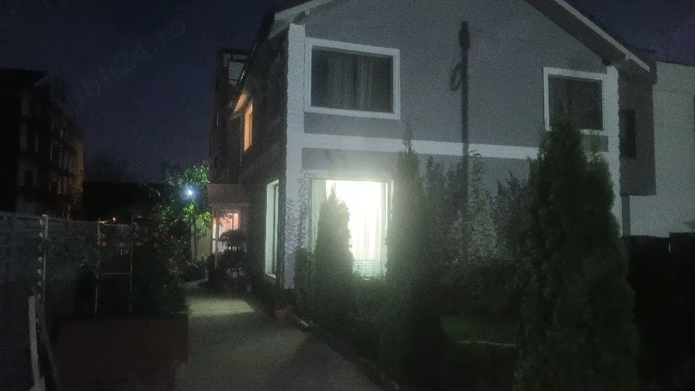 casa de vanzare micro 14 - imagine 1