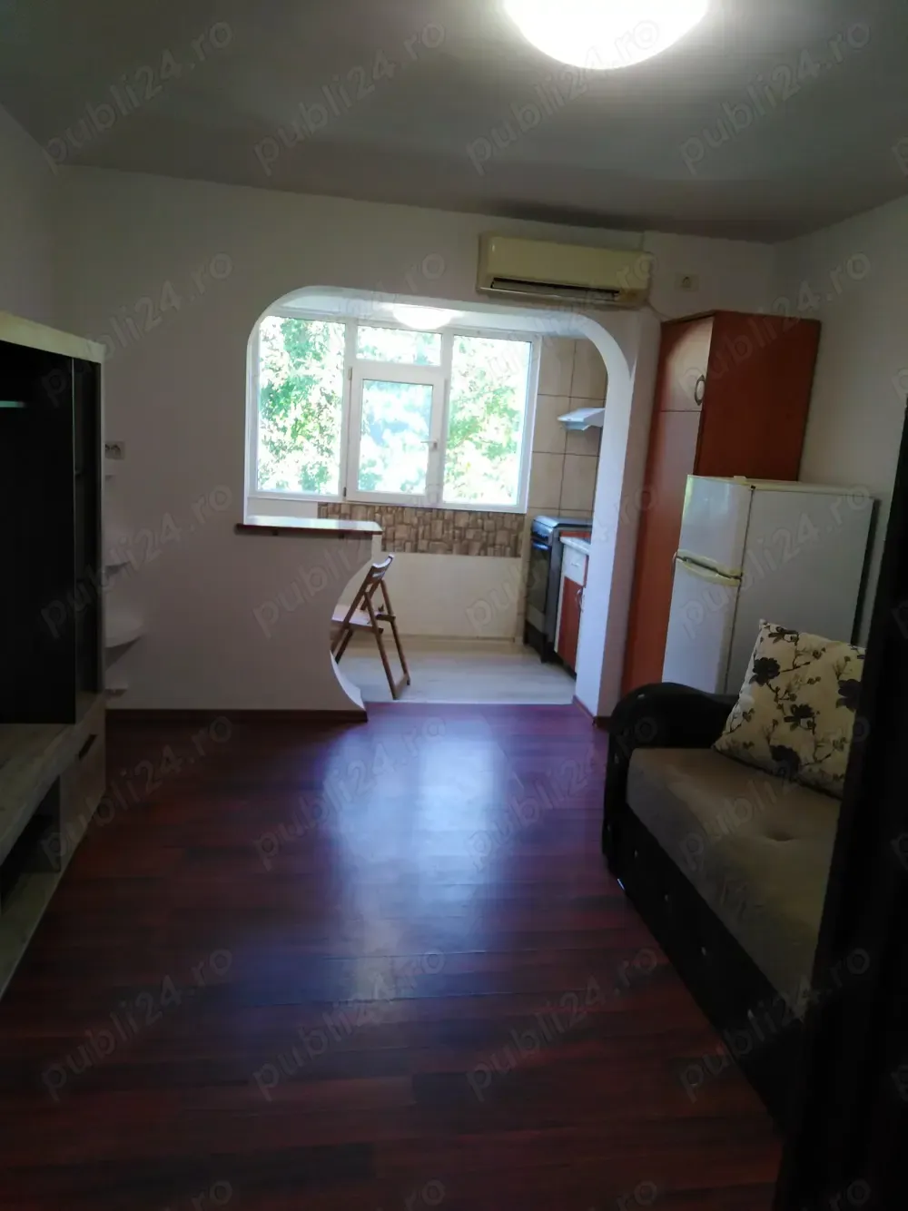 Proprietar ofer spre inchiriere aparatament cu o camera