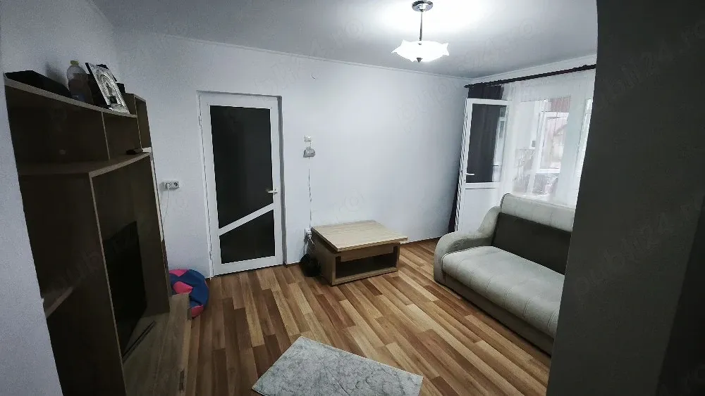 Proprietar,vand apartament in zona Plantelor-Islaz