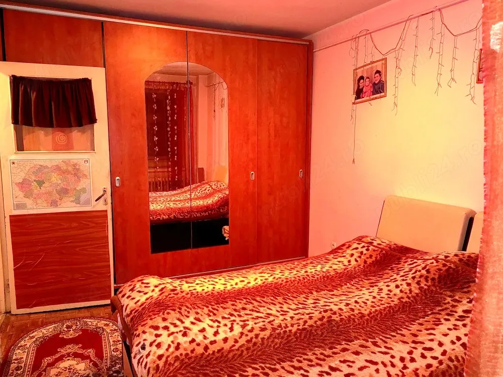 Vand URGENT Apartament