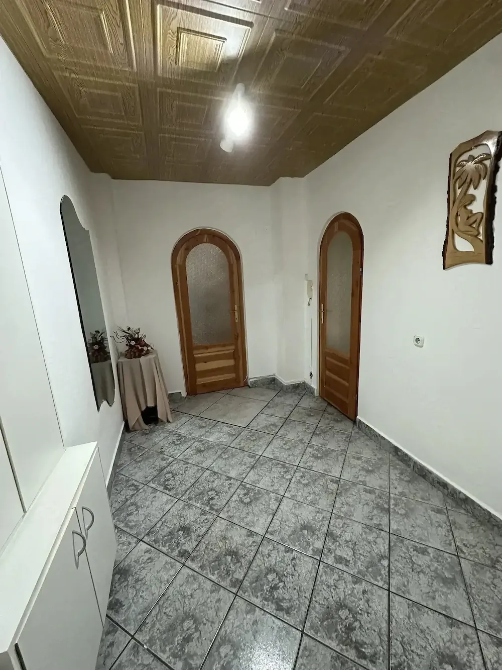 Inchiriez apartament pozitie excelenta - imagine 1