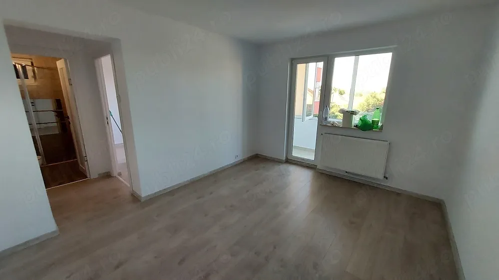 Vând apartament - imagine 1