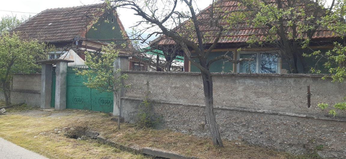 Casa de vanzare în Țigănești de Cris com Brusturi
