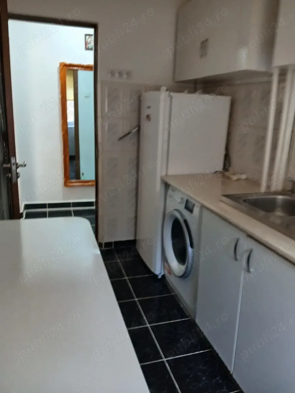 Închiriez apartament 2 camere Micro 14, Buzau, lângă Spitalul Județean - imagine 1