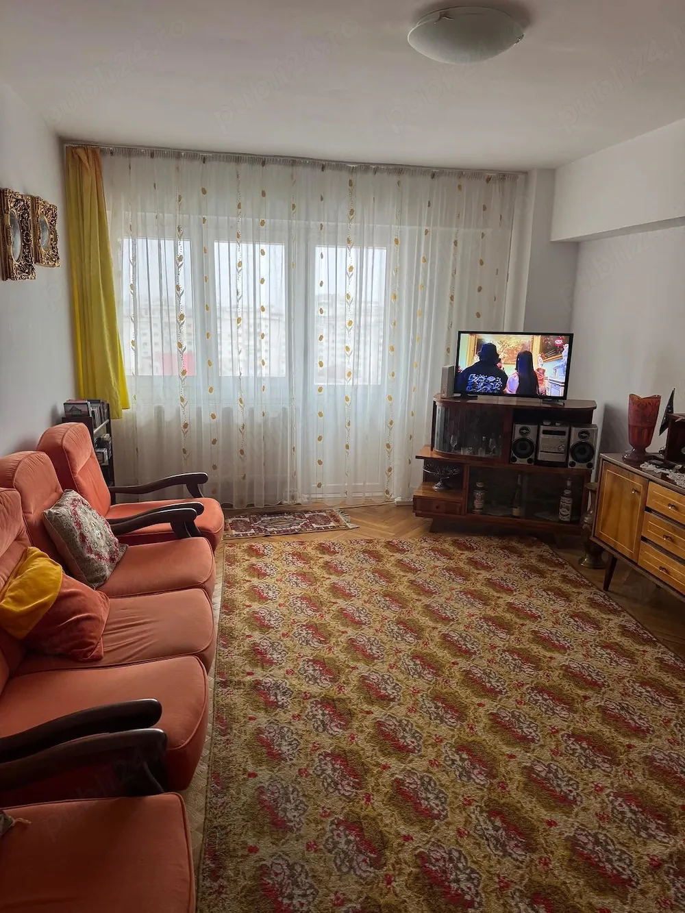 De vânzare apartament 3 camere