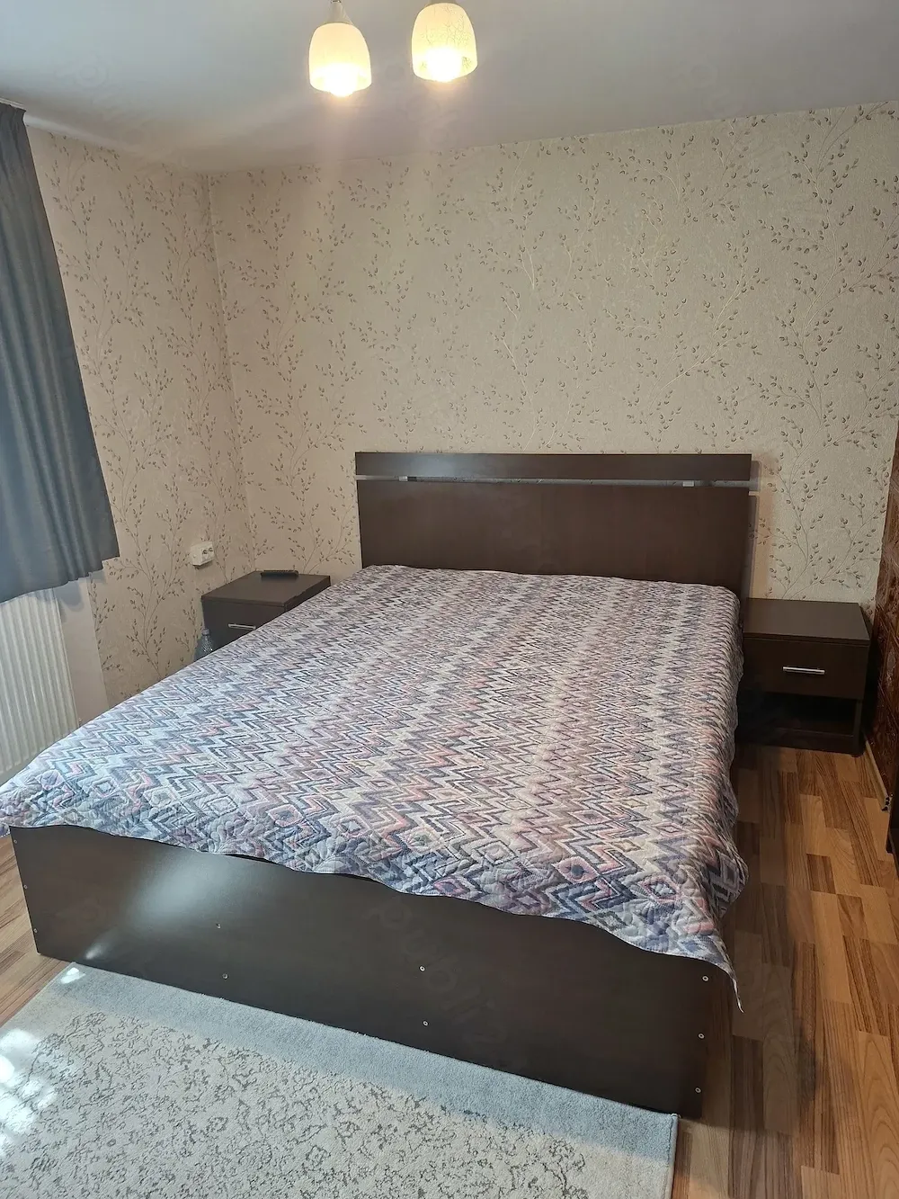 vand casa cu 4 cmere din caramida zona centrala