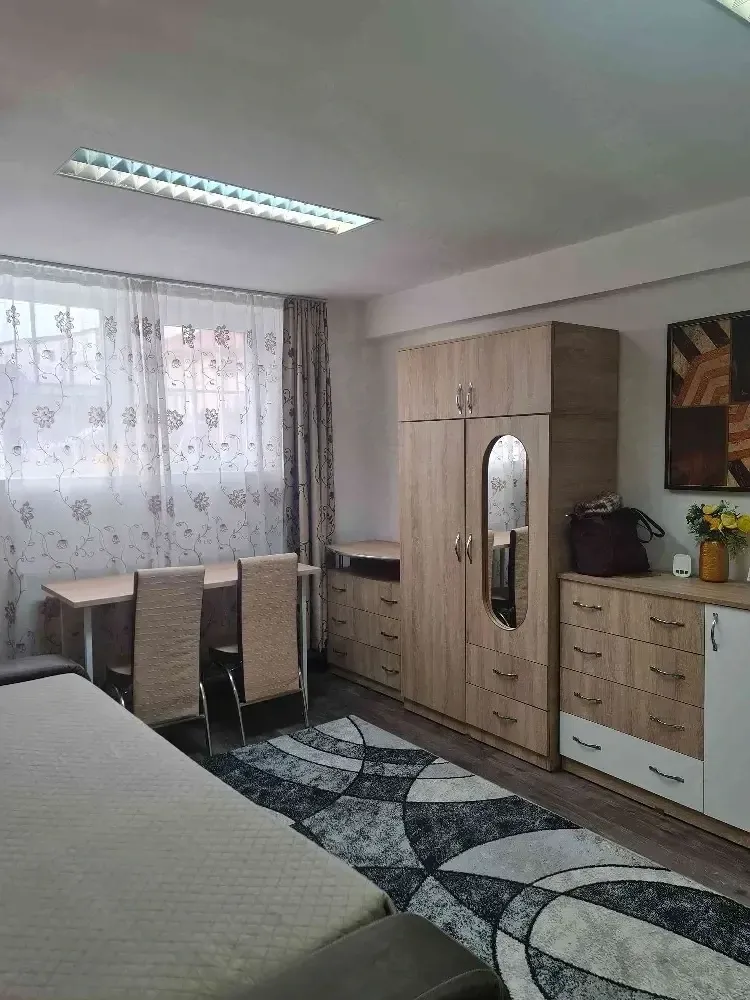 Apartament situat in centru - imagine 1