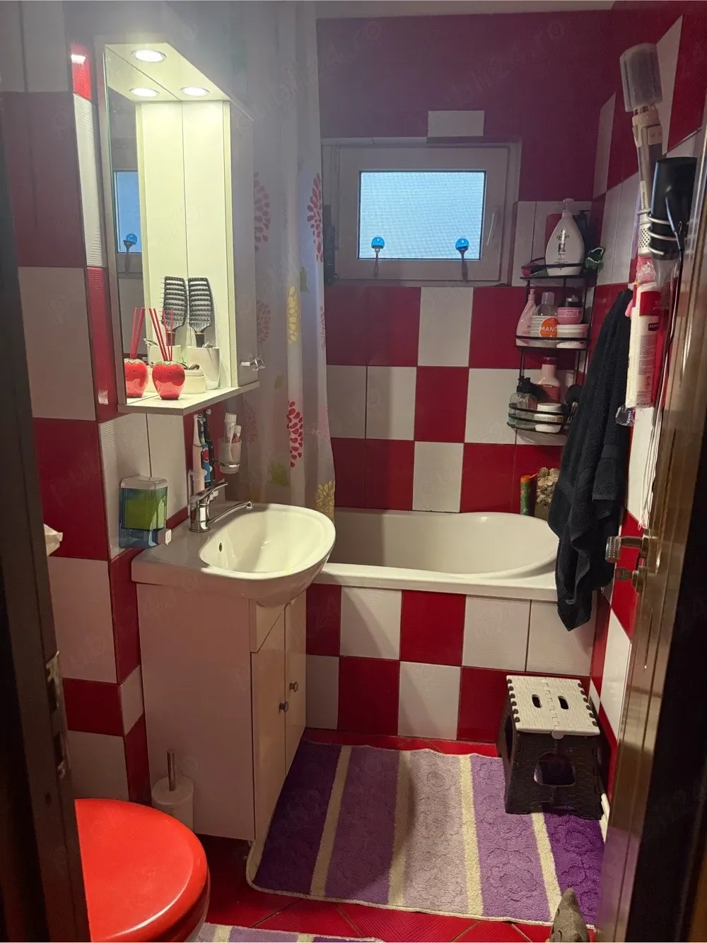 2 camere Mioritei, intersectia cu Banca Nationala