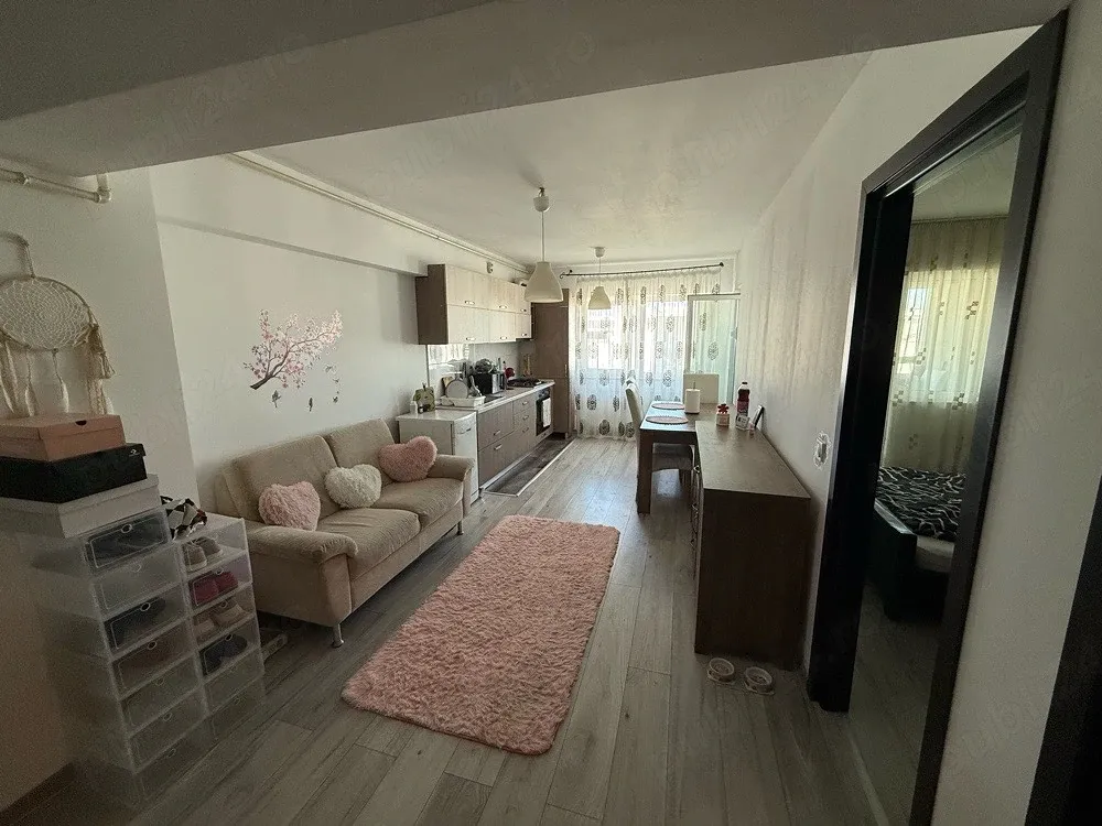 Apartament cu două camere de vânzare
