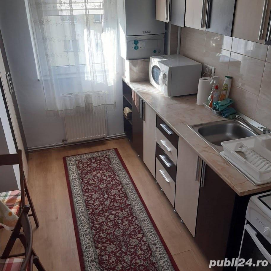 Inchiriez apartament 2 cam decomandat,Mihai Viteazu