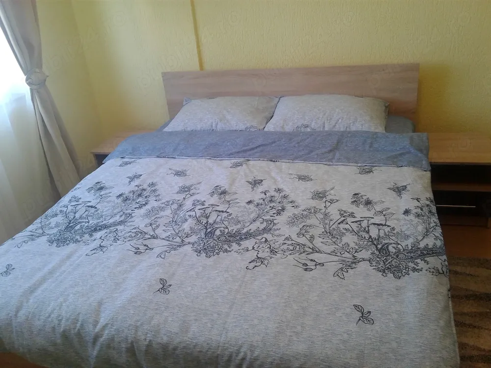 Inchiriez apartament 2 camere decomandat