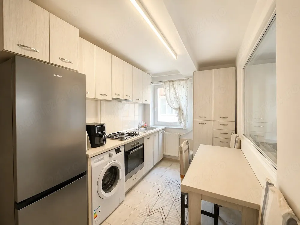 Apartament 3 camere de vânzare în Șelimbăr - imagine 1