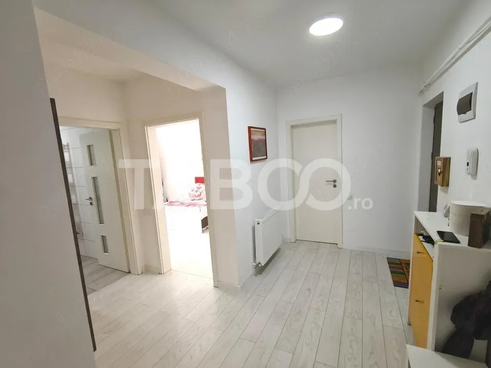 Vând apartament - imagine 1