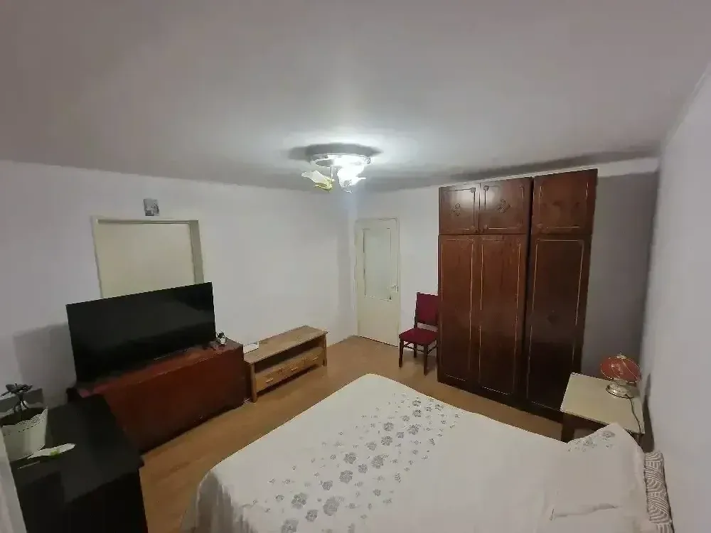 închiriez apartament 3 camere Belvedere Suceava