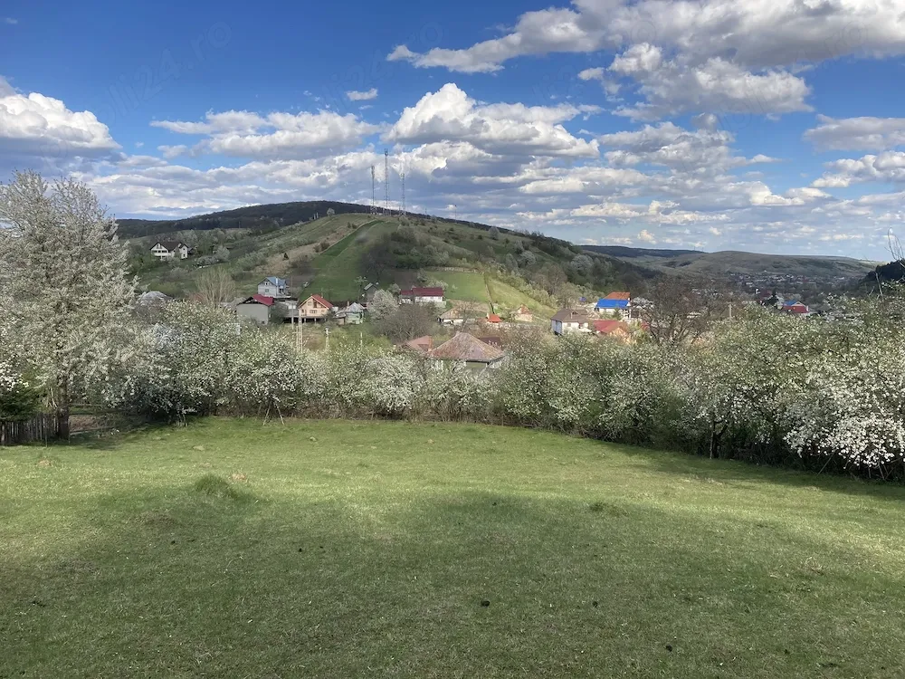 Teren intravilan 5.000 mp Gârcina | 12 min de Piatra Neamț | Pădure + priveliște - imagine 1