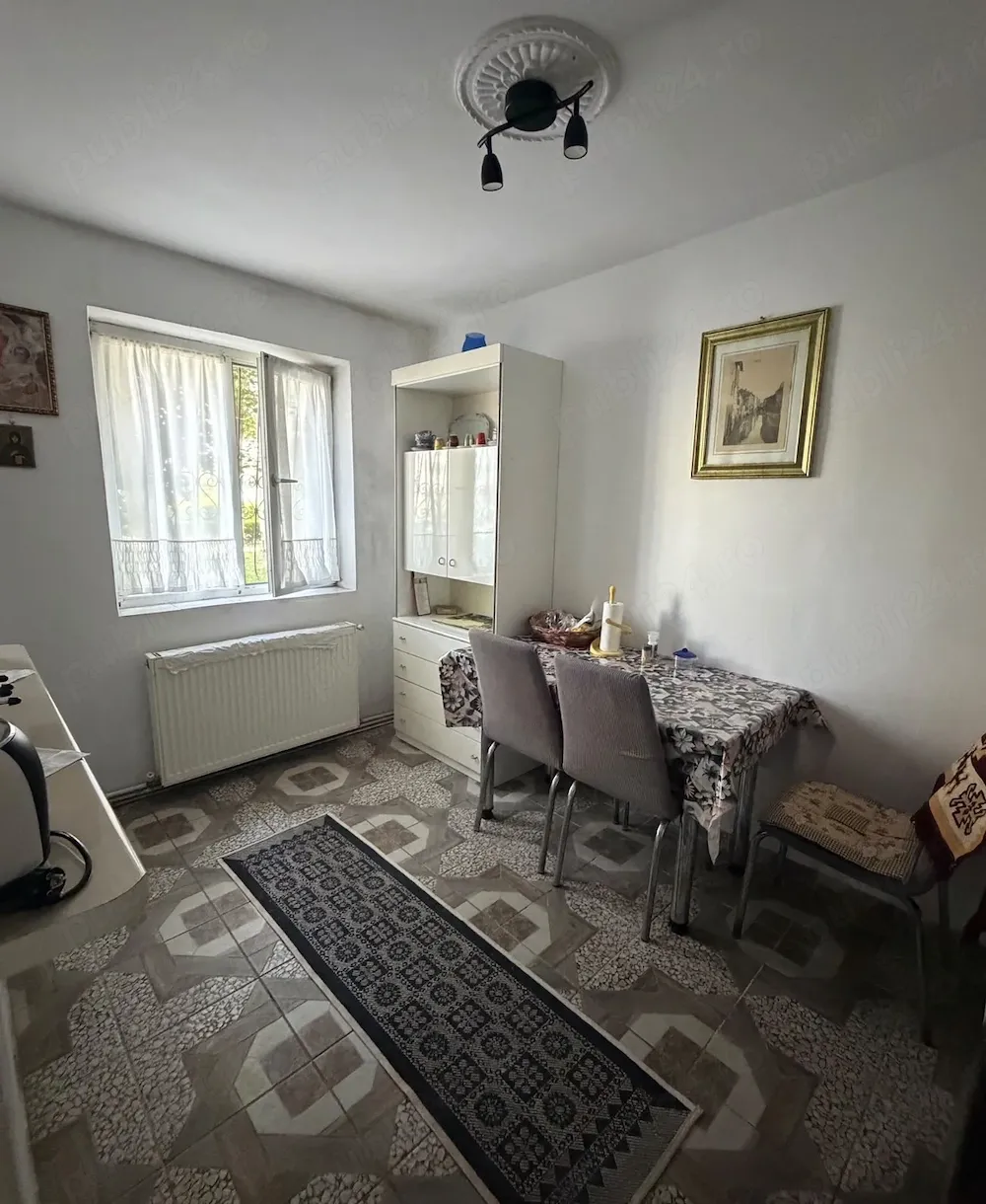 Vând apartament - imagine 1