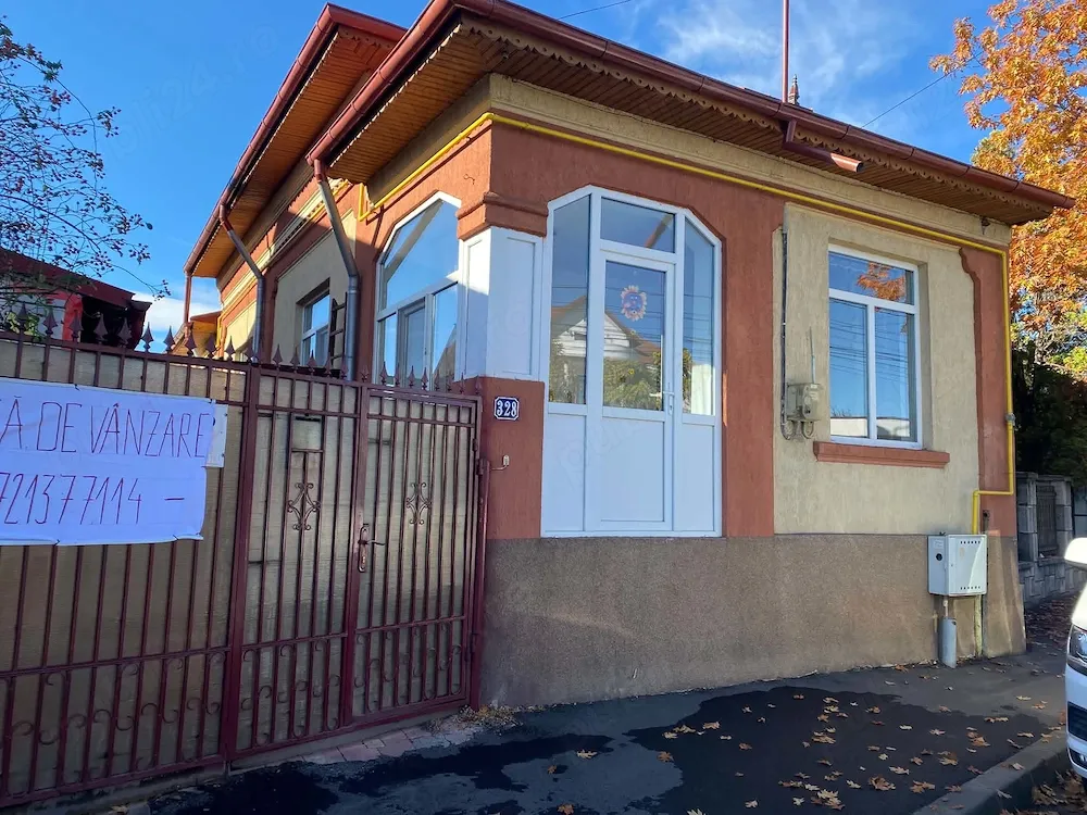 Oportunitate! Casă Individuală pe Calea Domnească   Zonă Excelentă, Curte Privată