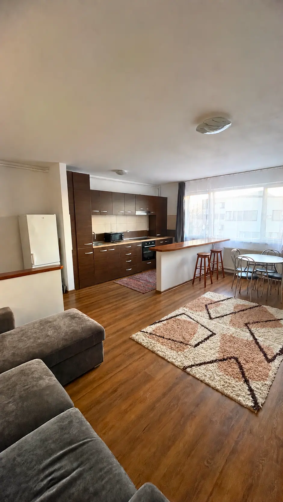 Apartament 2 camere de vânzare în Florești, zona Stadionului - imagine 1