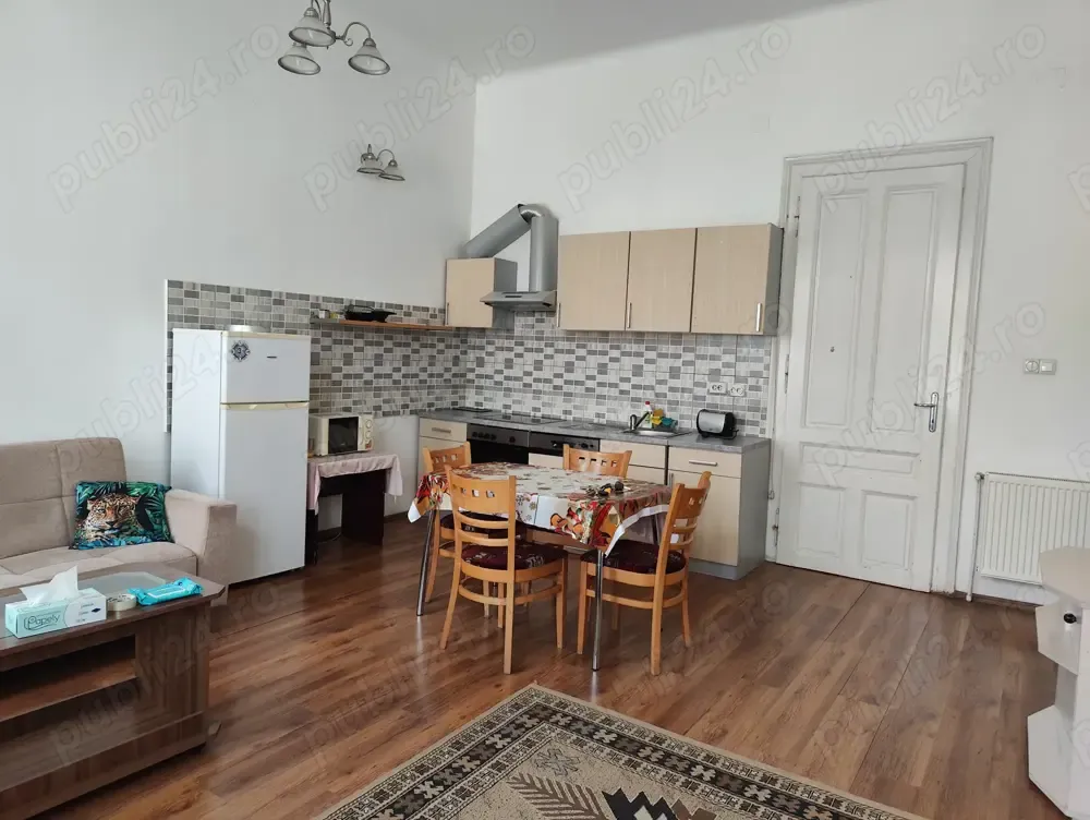 Apartament str Republicii 4 camere, Oradea