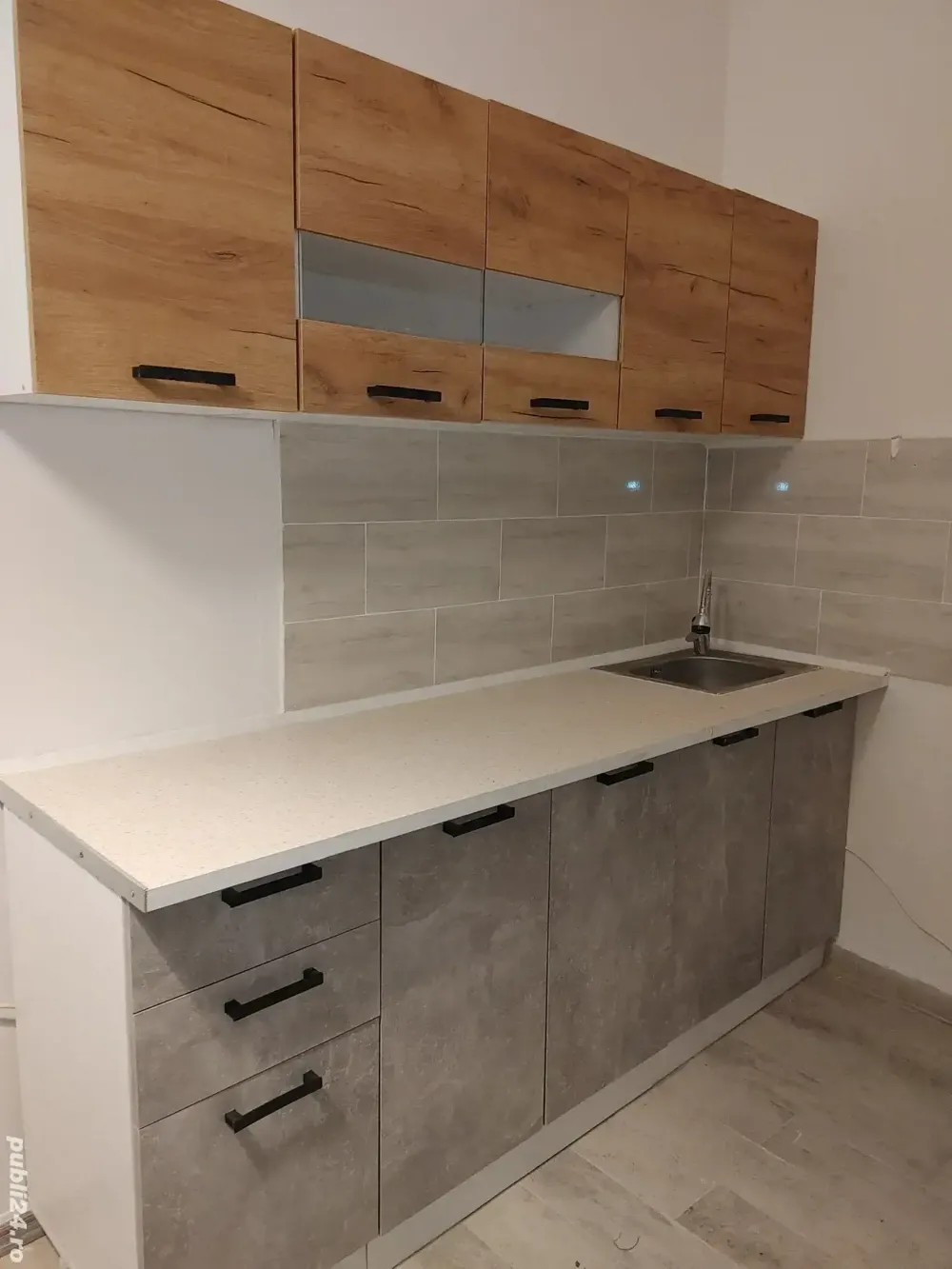 Dau in chirie casa 3 camere Episcopia