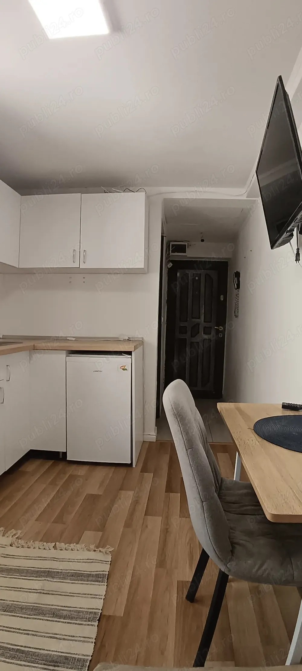 Vand   Garsoniera Nufarul et 3   mobilata nou