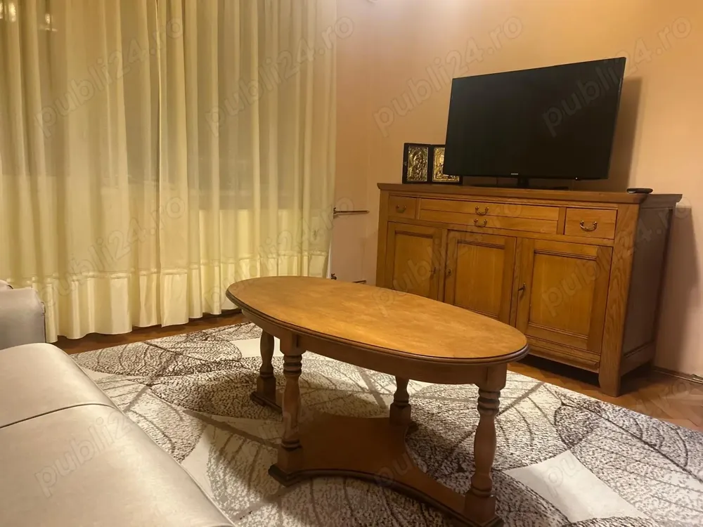 Vând apartament 2 camere zona Cantemir