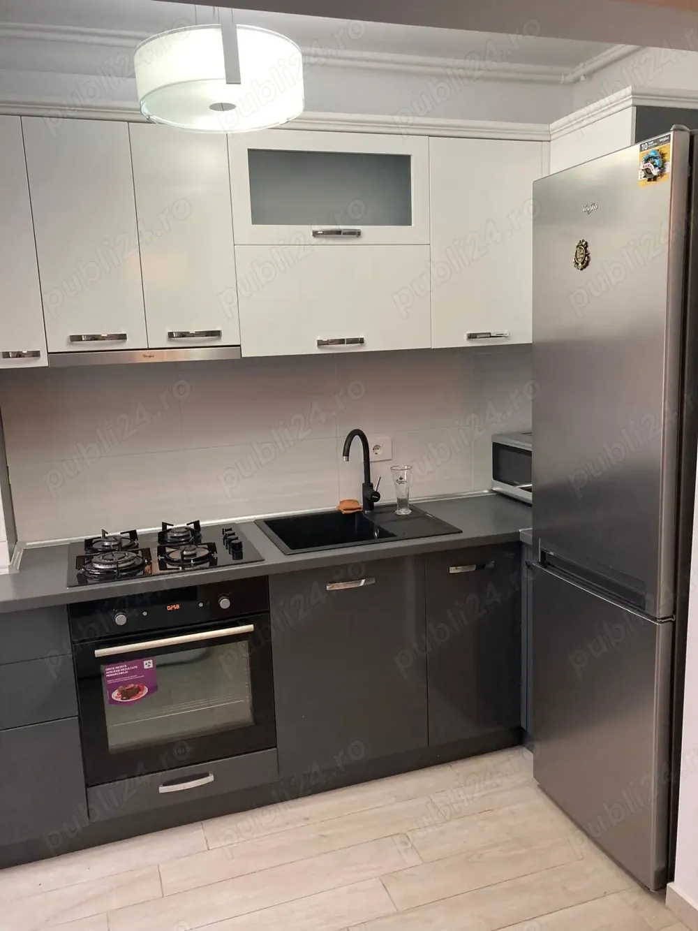 De vanzare apartamentb 3 camere, 2 bai , loc de parcare privat Nufarul, Grigore Moisil