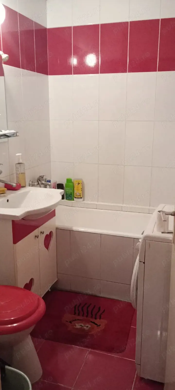 Vand apartament 3 camere Rogerius Oradea