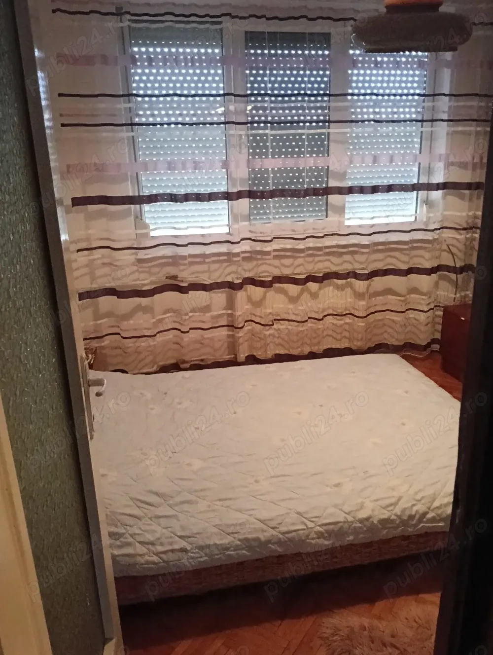 Vand apartament 4 camere - imagine 1