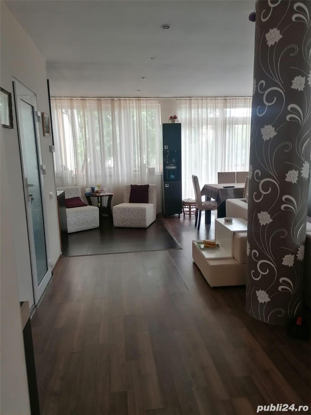 Vând casă cu etaj plus mansardă