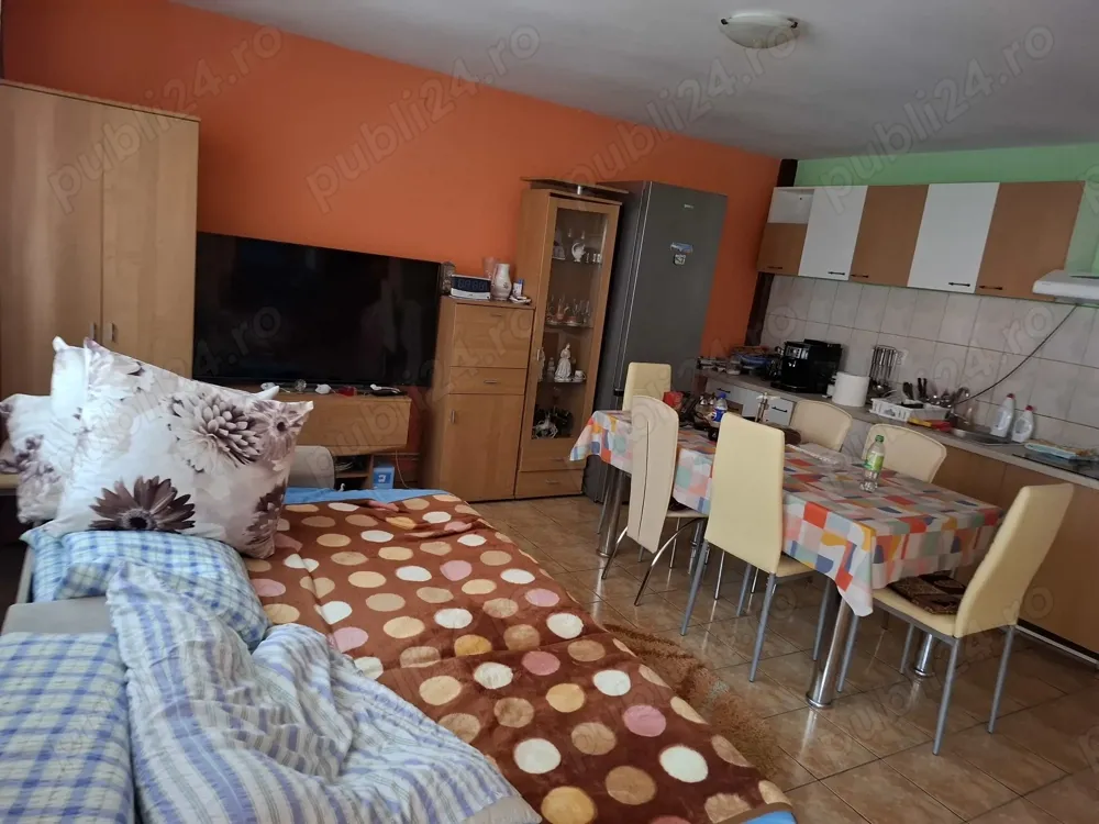 Apartament 4 camere in casa P+1 Oradea, zona 1 in curte comuna - imagine 1