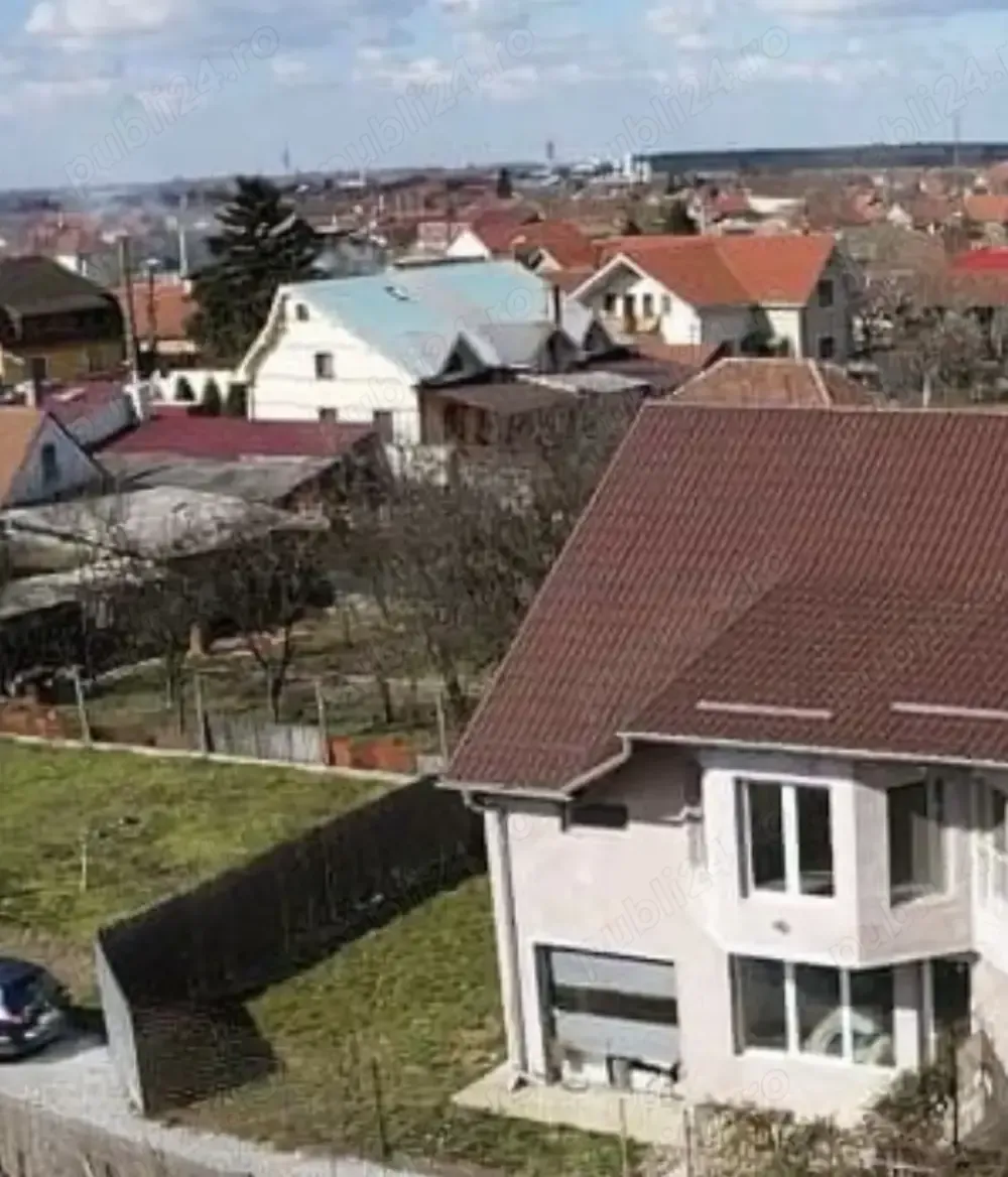 Vând casă in Oradea(1 2 duplex)