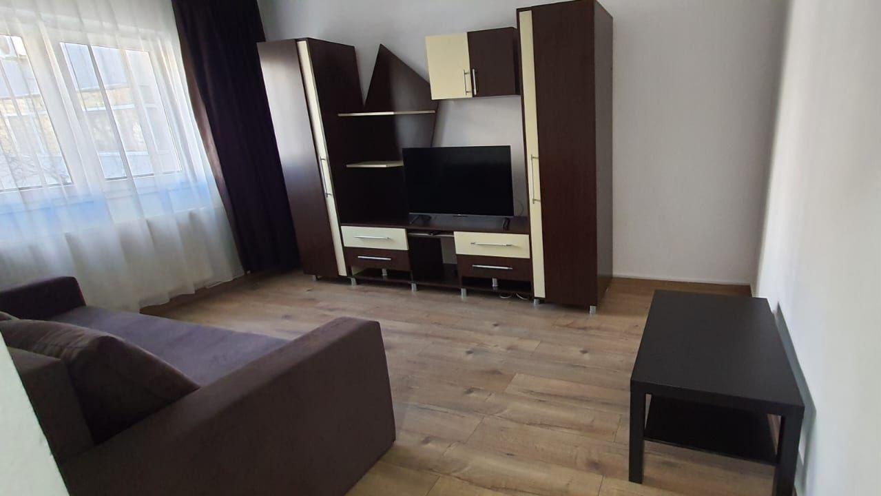 Garsoniera 9 Mai - imagine 1