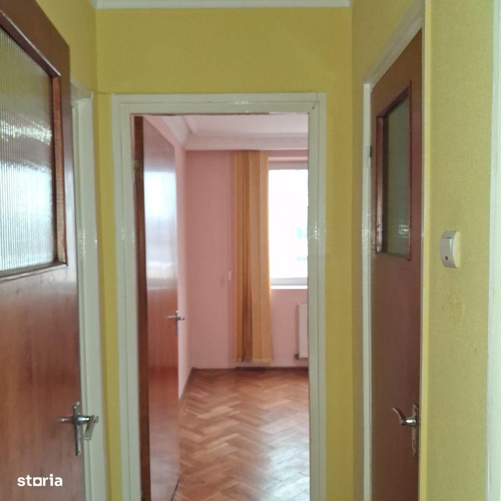 Inchiriere ap 2 cam Ploiesti