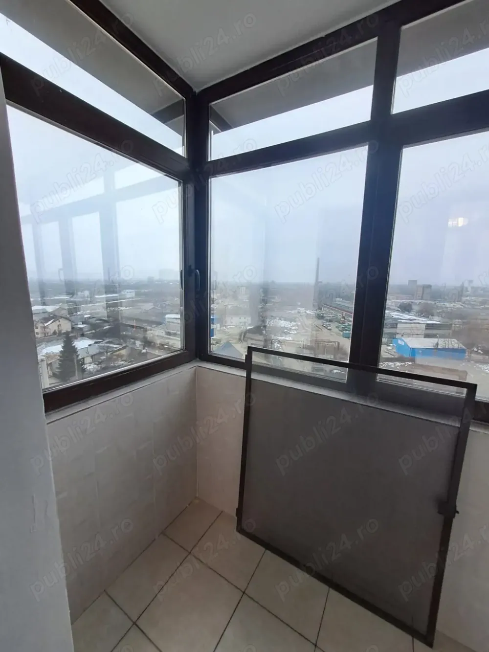 Proprietar apartament 3 camere cauta chiriasi :)