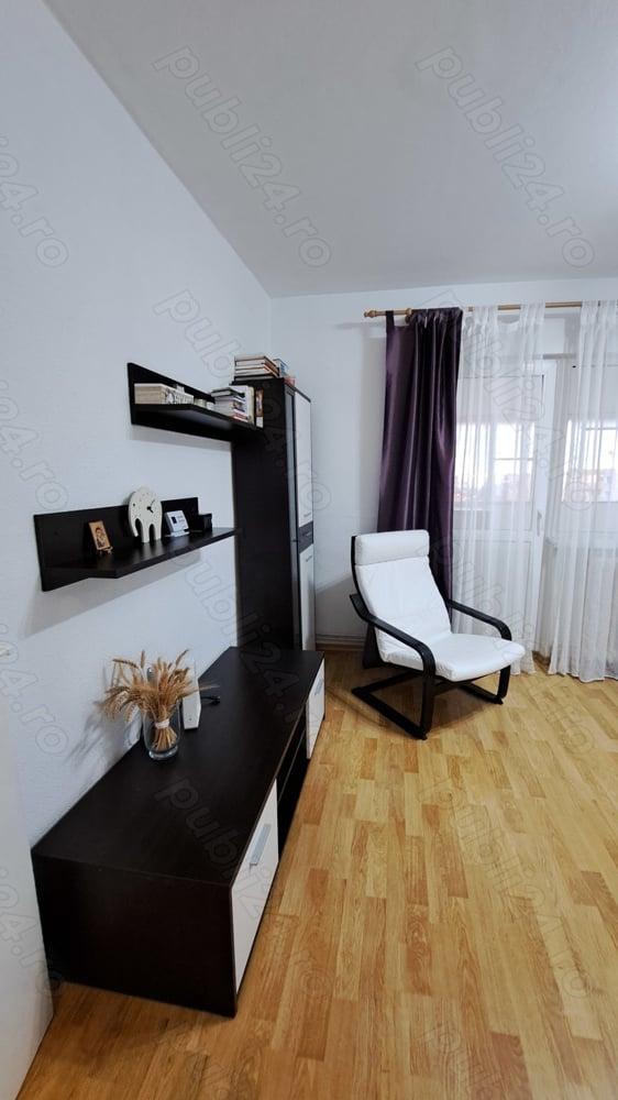 Garsoniera Cf 1, mobilata, utilata, centrala gaze, balcon mare, geam baie - imagine 1