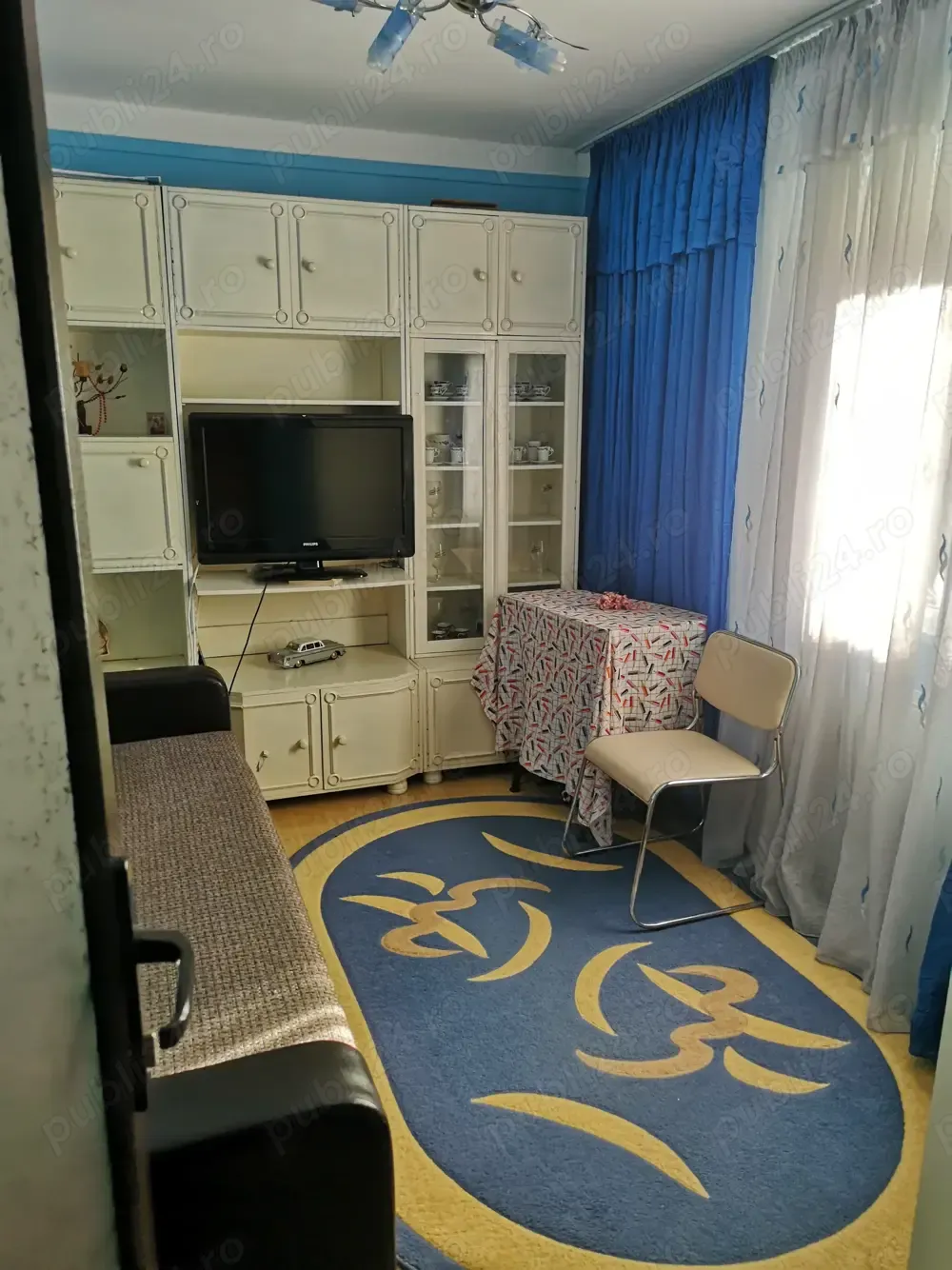 Vând apartament 3 camere decomandat zona nord - imagine 1