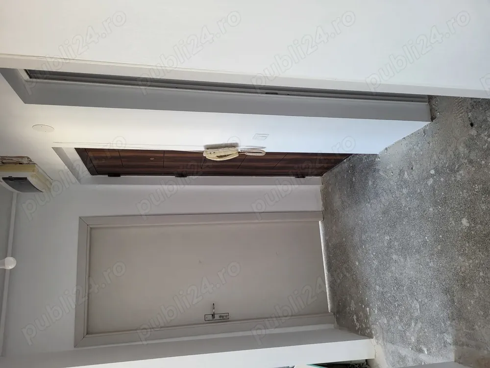 Vând apartament 3 camere zona Nord - imagine 1