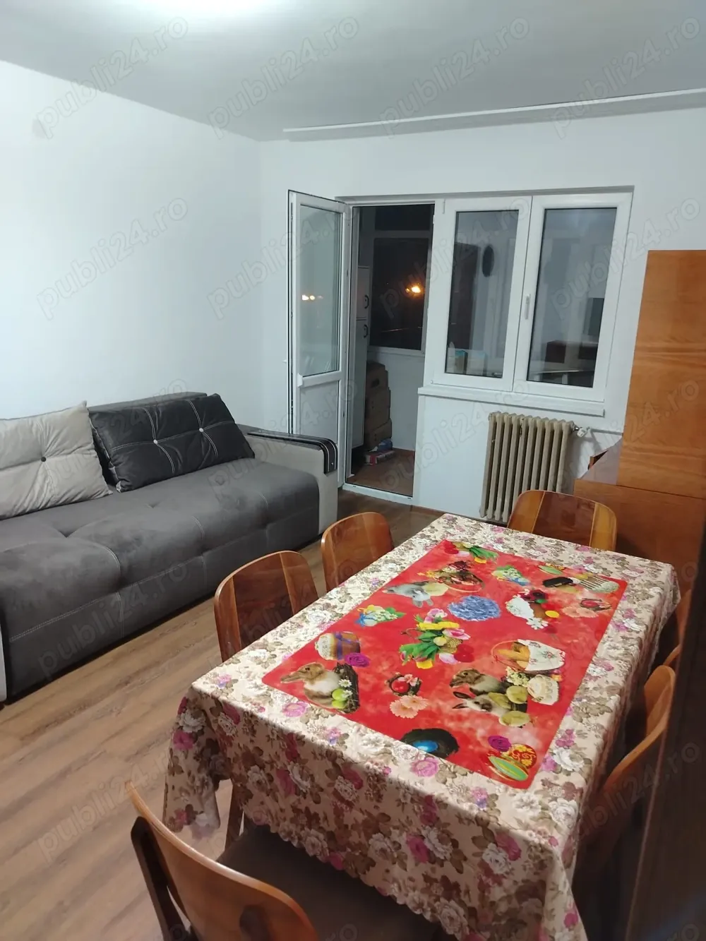 Vand apartment cu 3 camere zona Nord Ploiesti - imagine 1