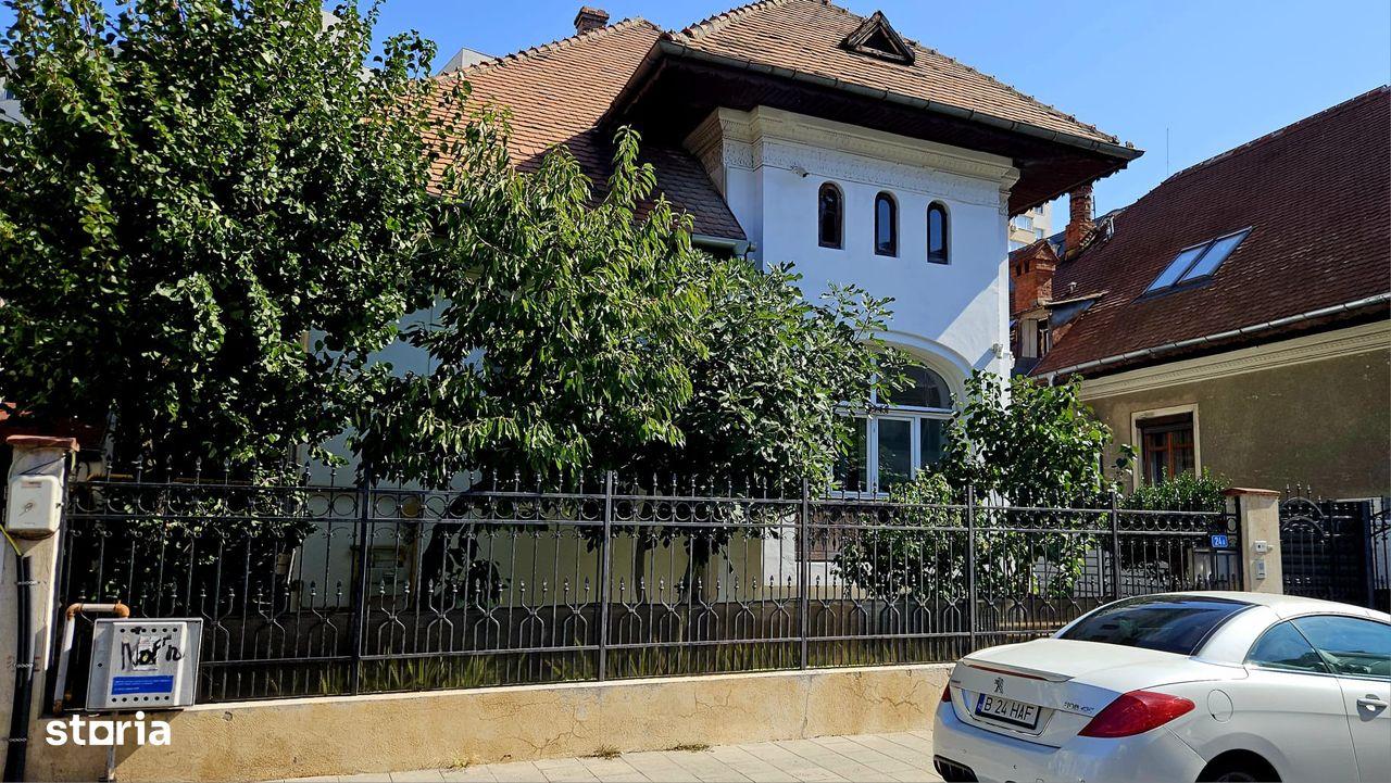 Proprietar, Capitale, Vila deosebita, 305mp utili - imagine 1