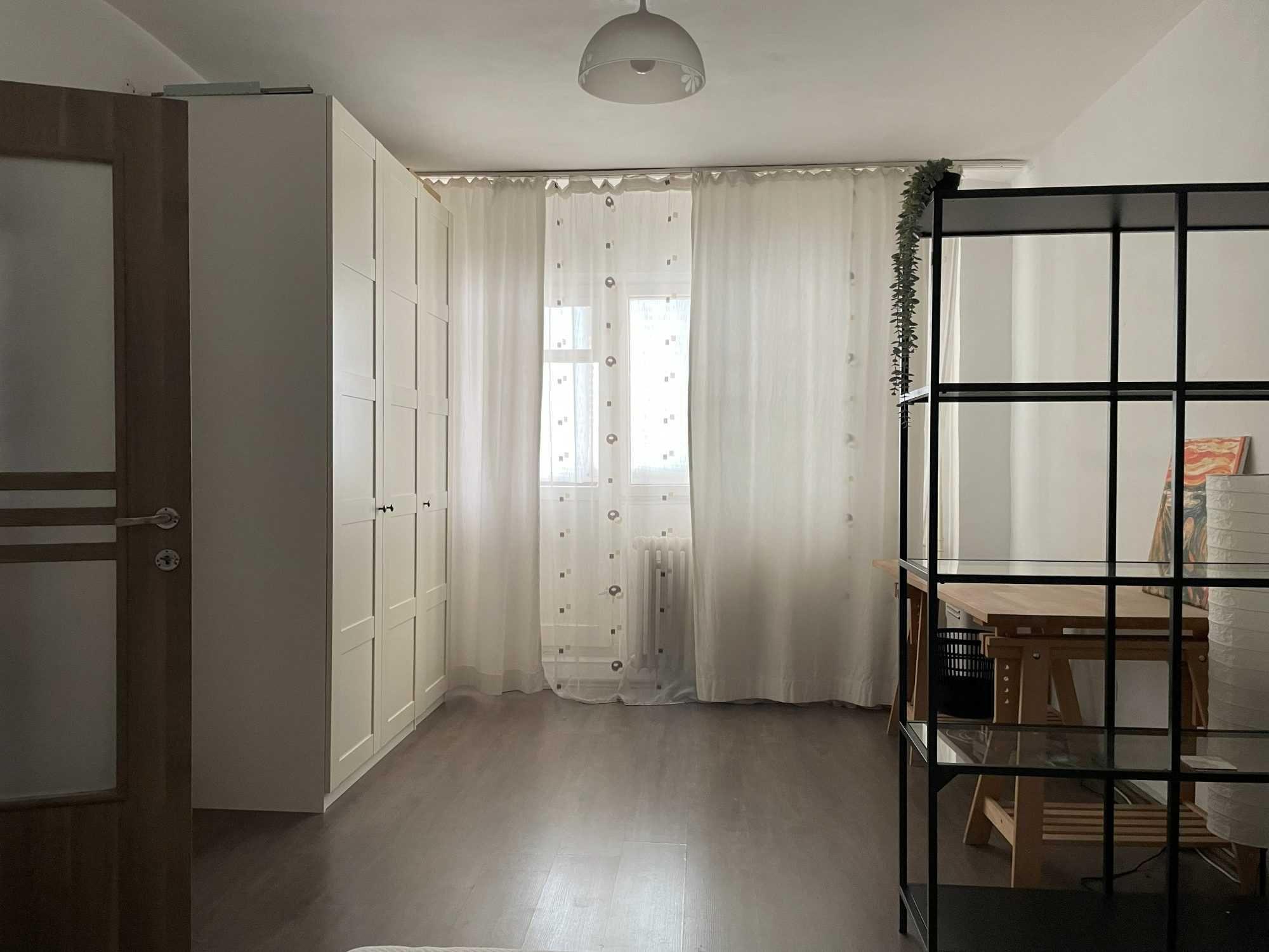 Proprietar, 2 camere, decomandat, 5'metrou Grigorescu, 10'parc, balcon
