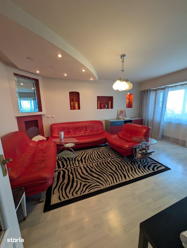 Calitate și spațiu: elegant, 90 mp, 1989, centrală proprie, parcare, priveliște
