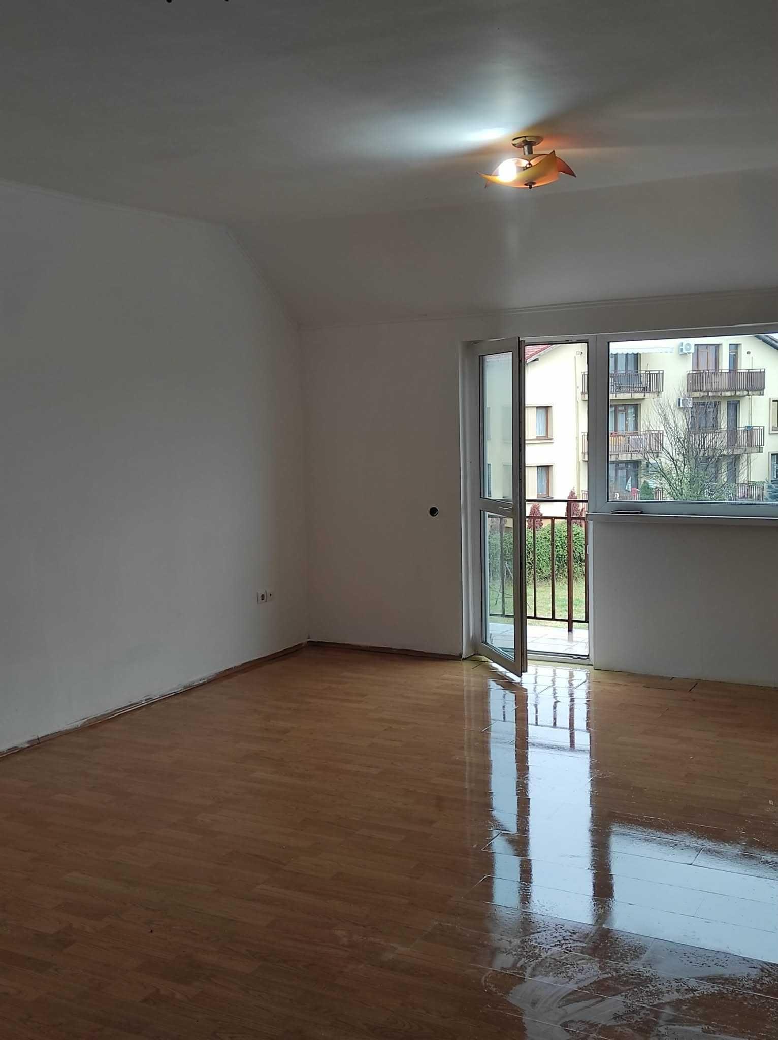 Vand apartament cu o camera, zona muzeul apei, floresti