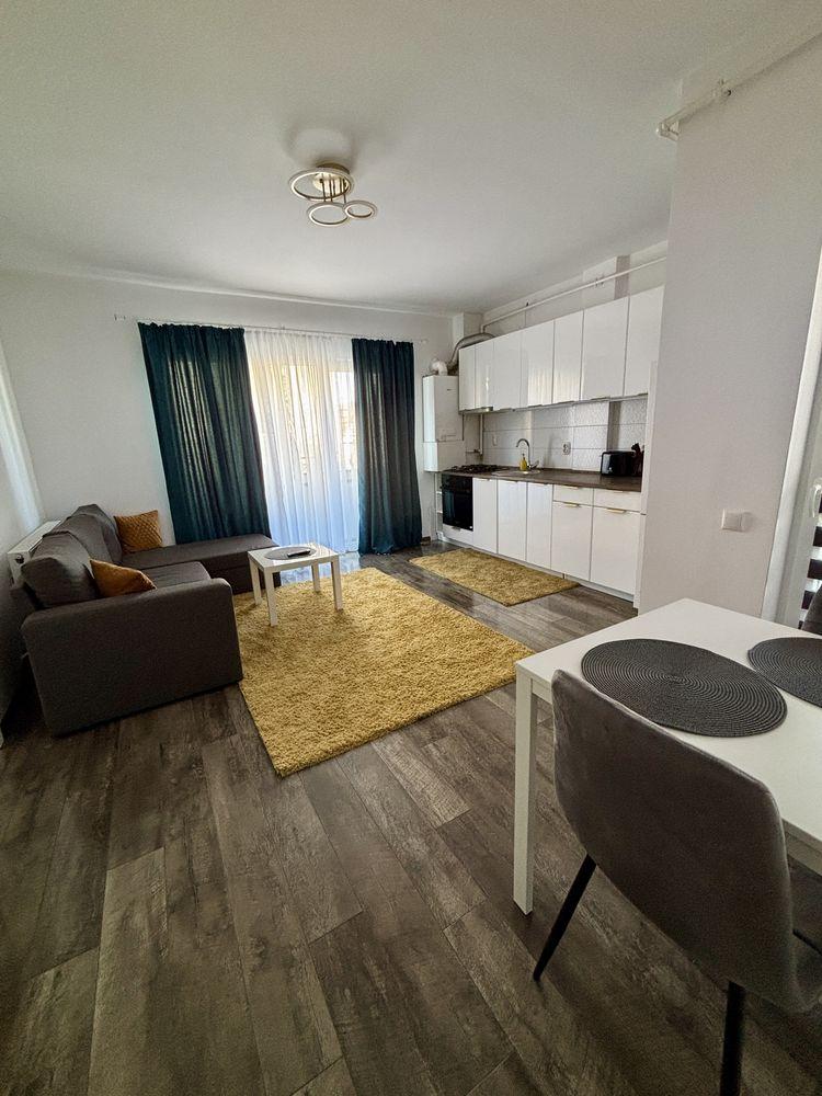 Vand apartament zona Teilor